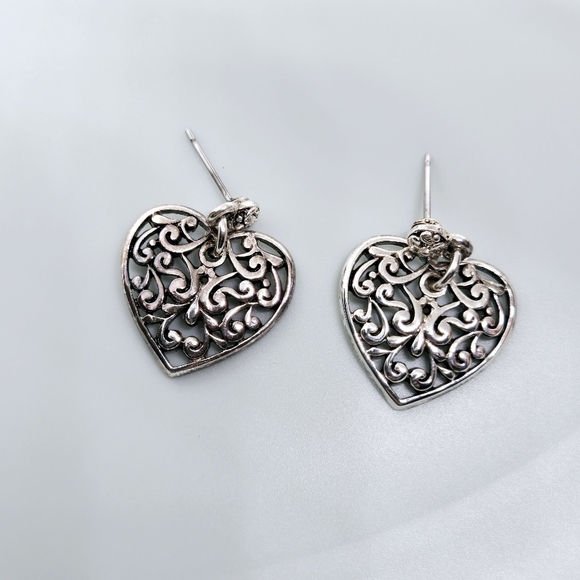 Elegant Silver Tone Heart Earrings - Picture 4 of 15